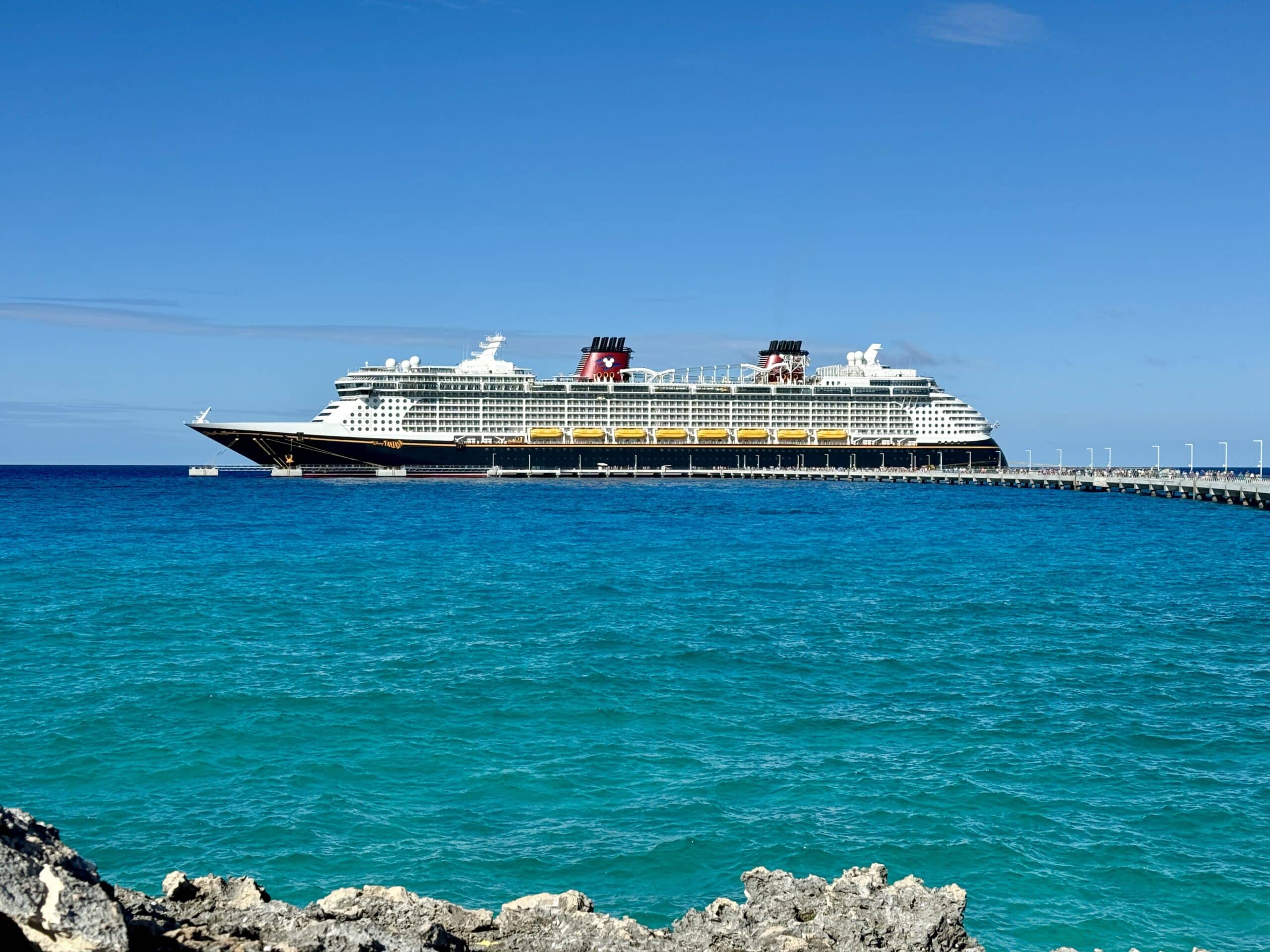 Disney World vs Disney Cruise