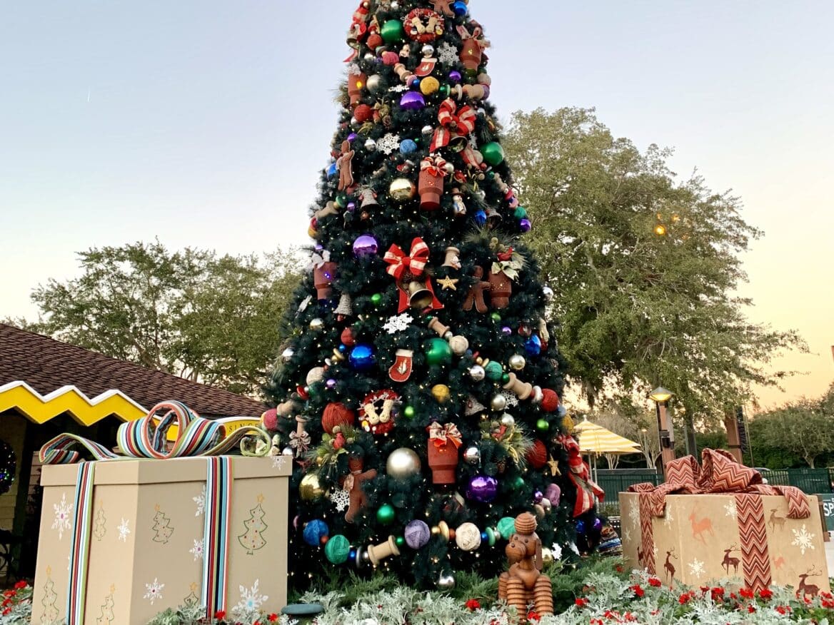 Here's How to Plan the Perfect Disney World Christmas Vacation