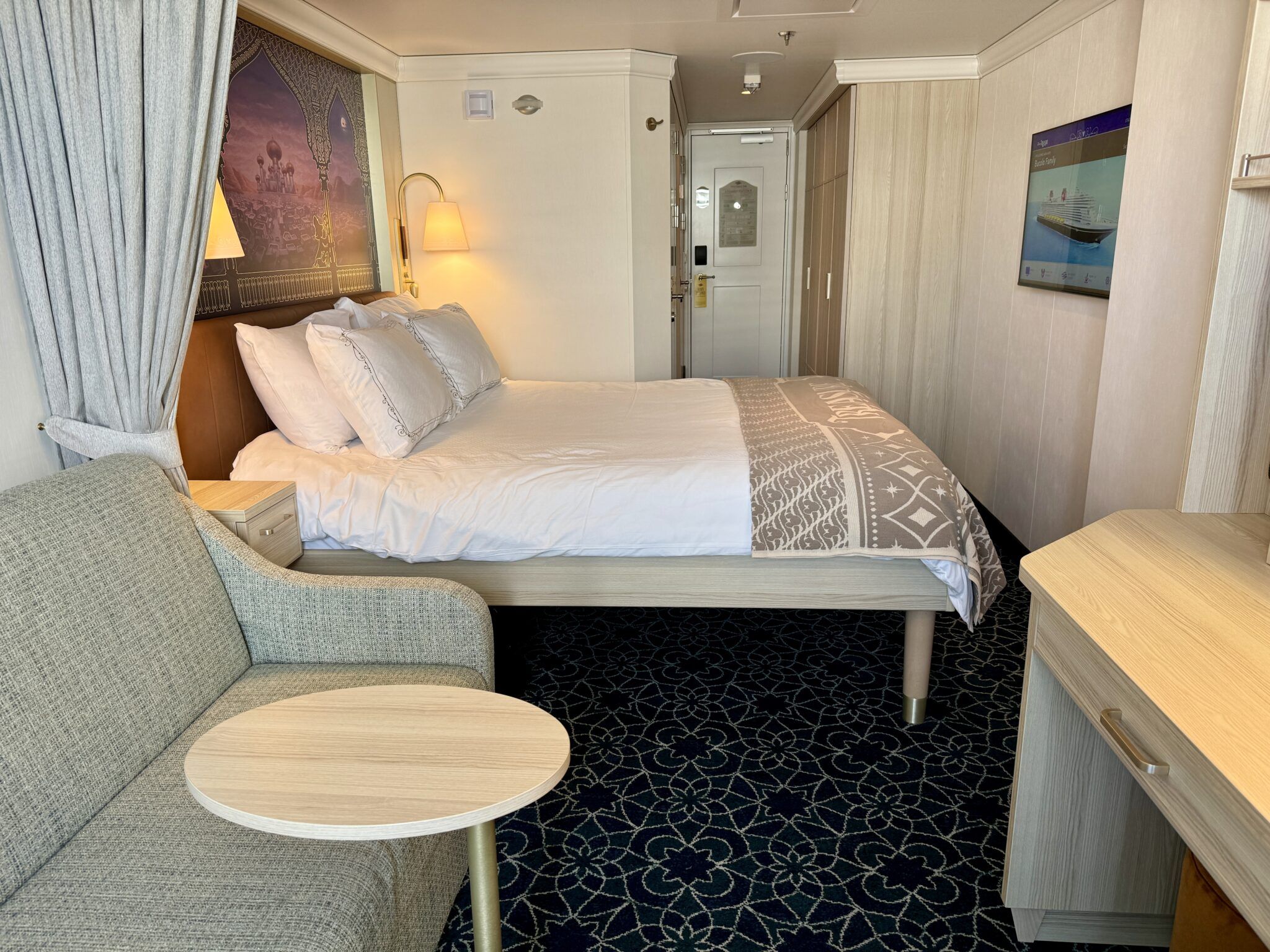 Disney Treasure cruise ship