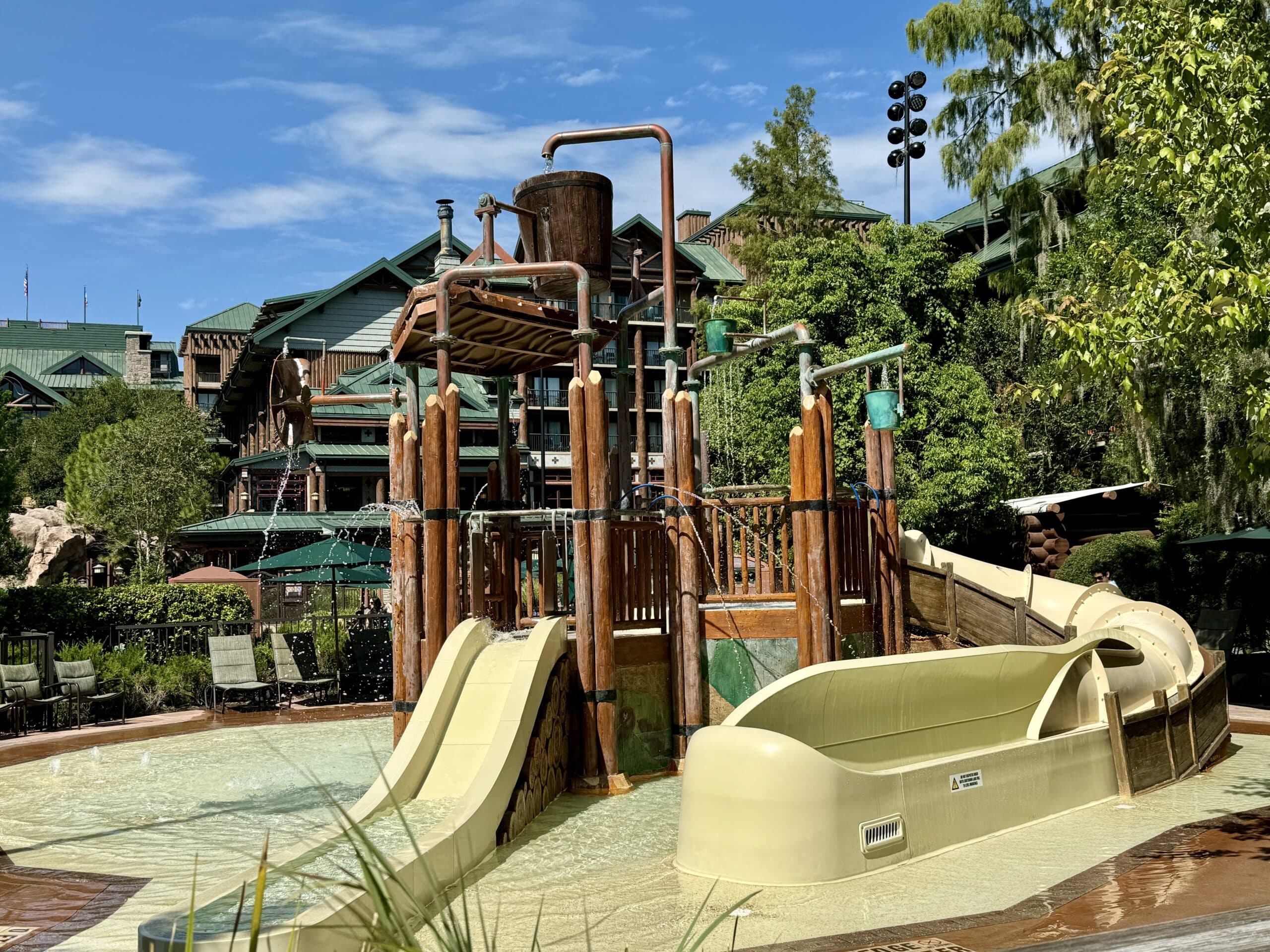 wilderness lodge vs. animal kingdom lodge
