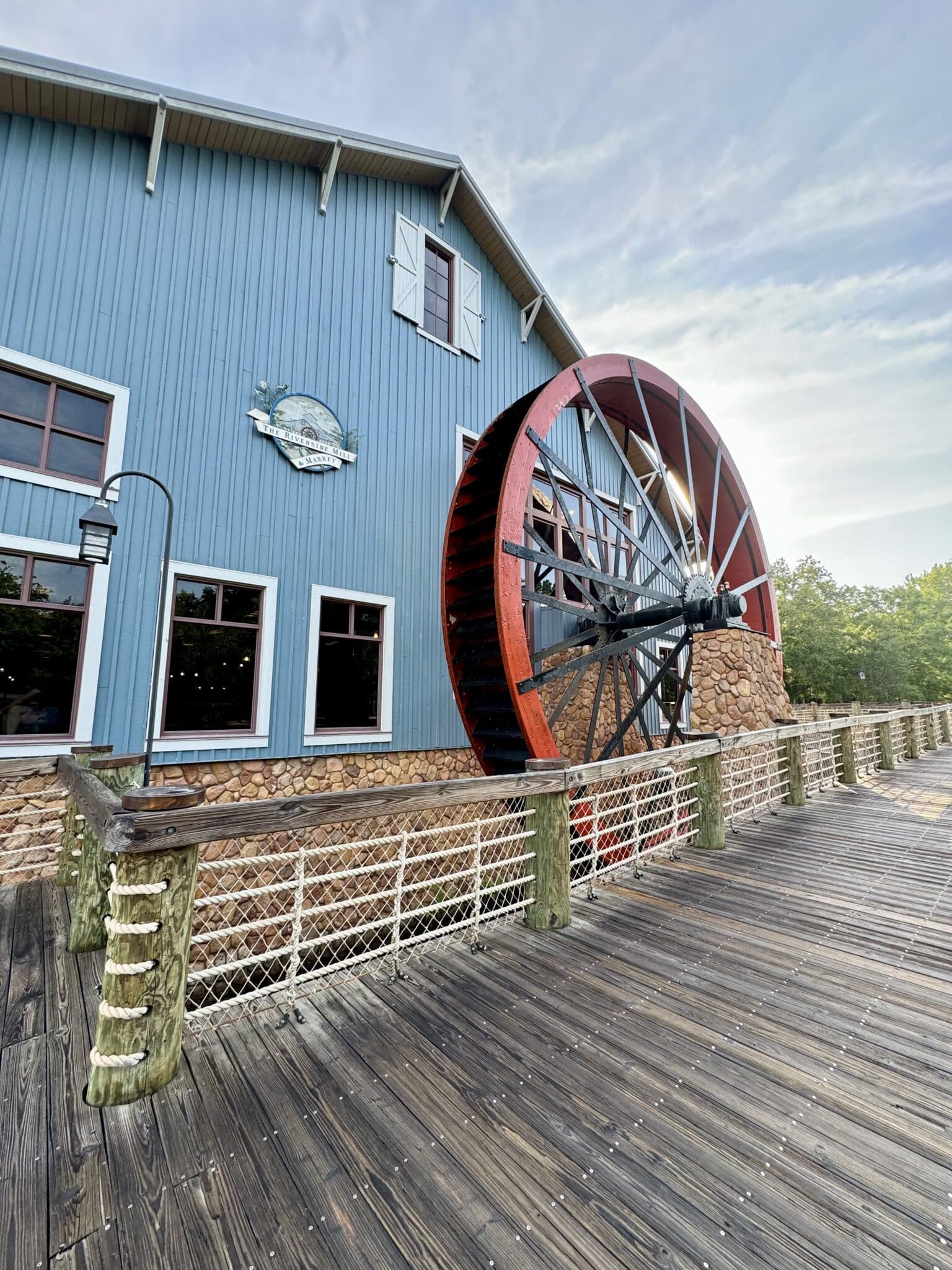 Port Orleans Riverside vs. French Quarter: Which Disney Resort is ...